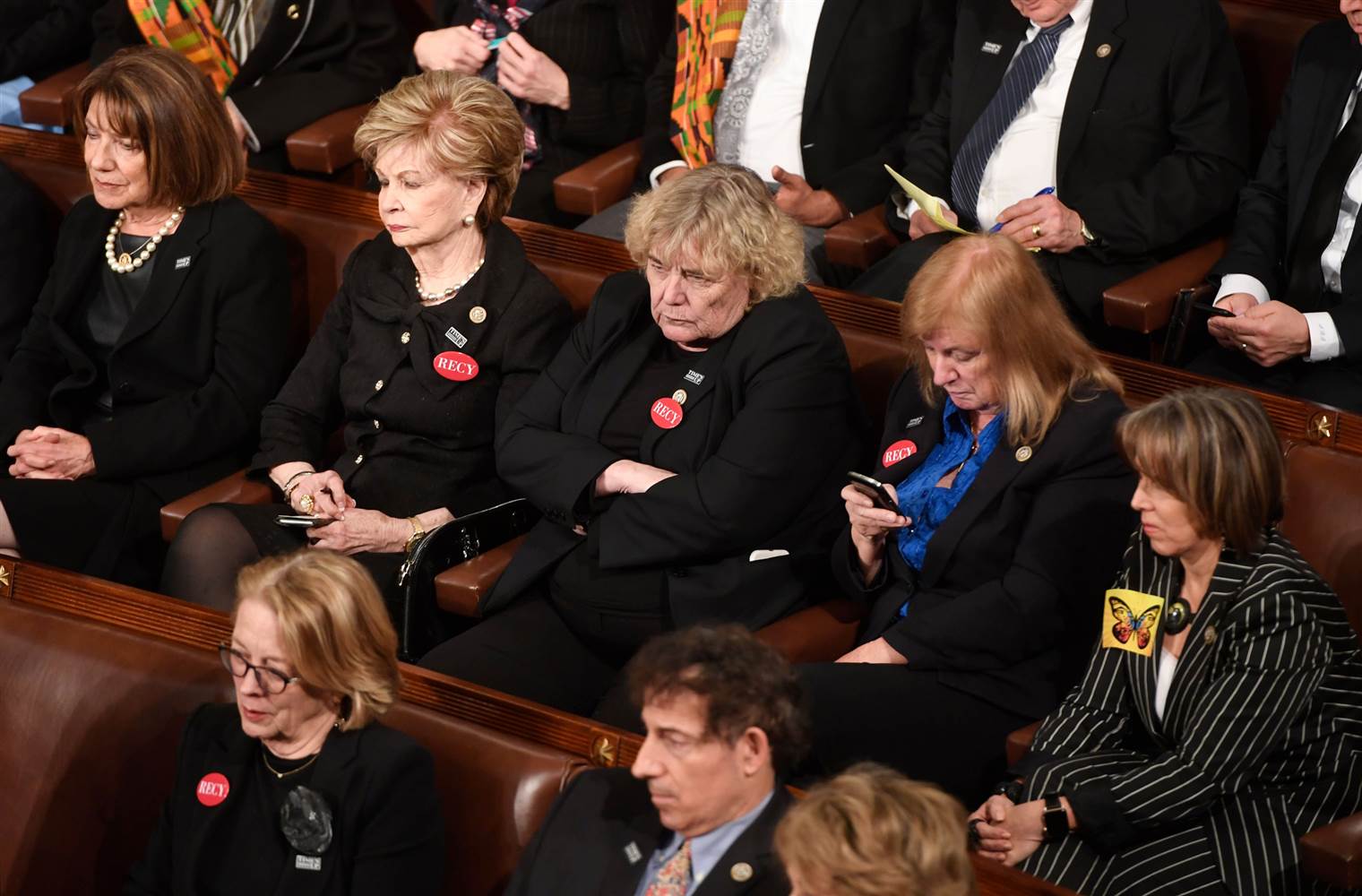 180130-sotu-dem-women-reaction-njs-1004p_719e1eb8c128b0e7b47baa9a0d2b28ca.nbcnews-ux-2880-1000