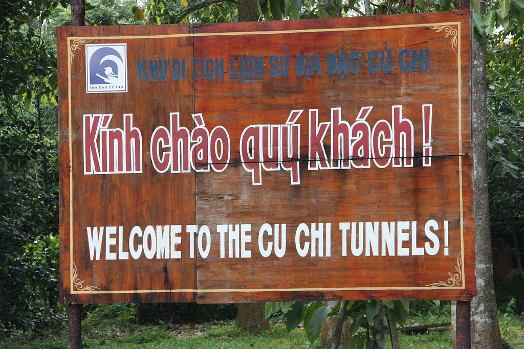 Củ_Chi_tunnels_entrance